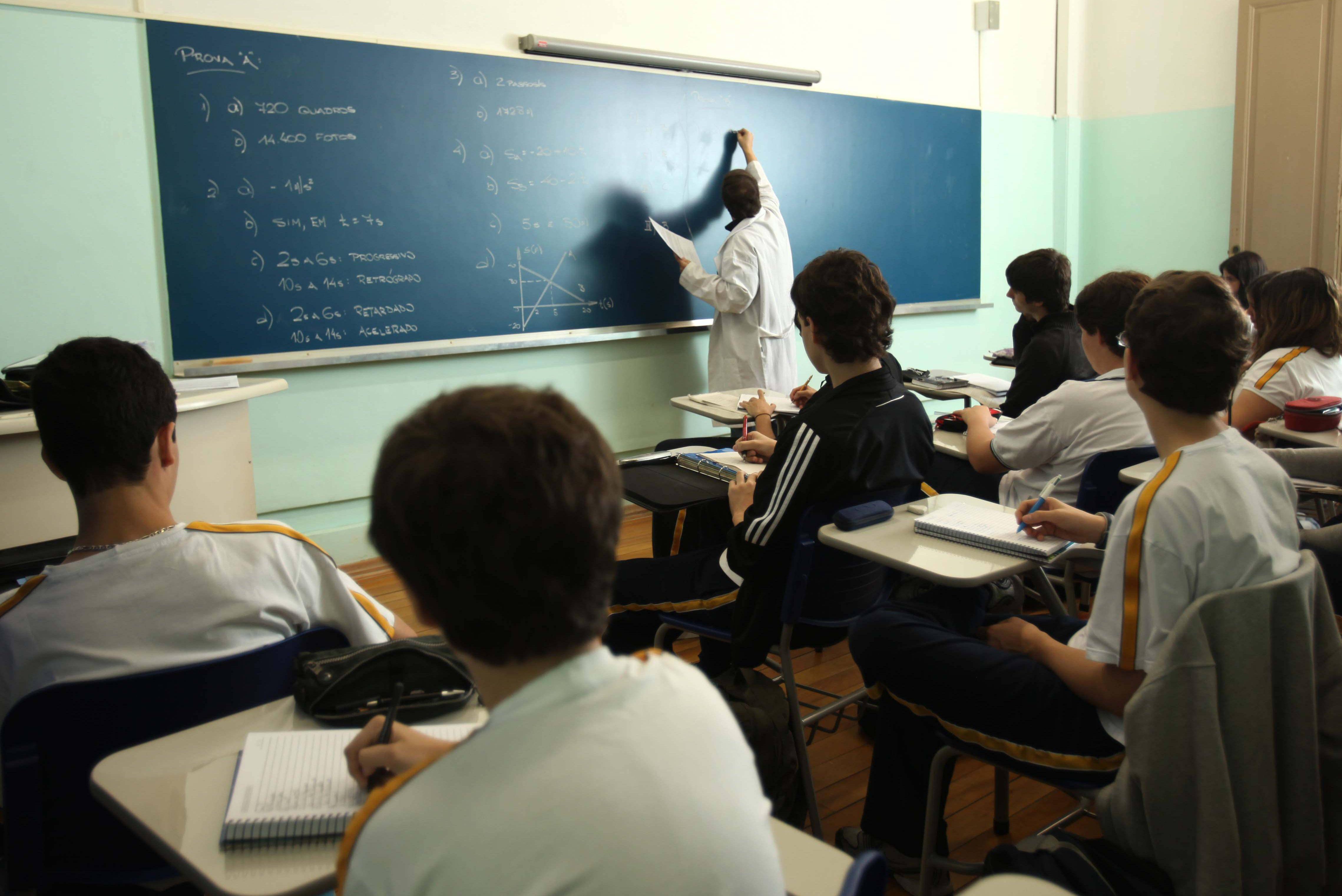 sala-de-aula-dificil - Português